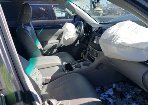 2012 Toyota Highlander из США, поврежденный, VIN 5TDZA3EH0CS017791